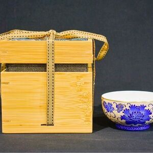 Porcelain Taiwanese Pot by XING RONG YI